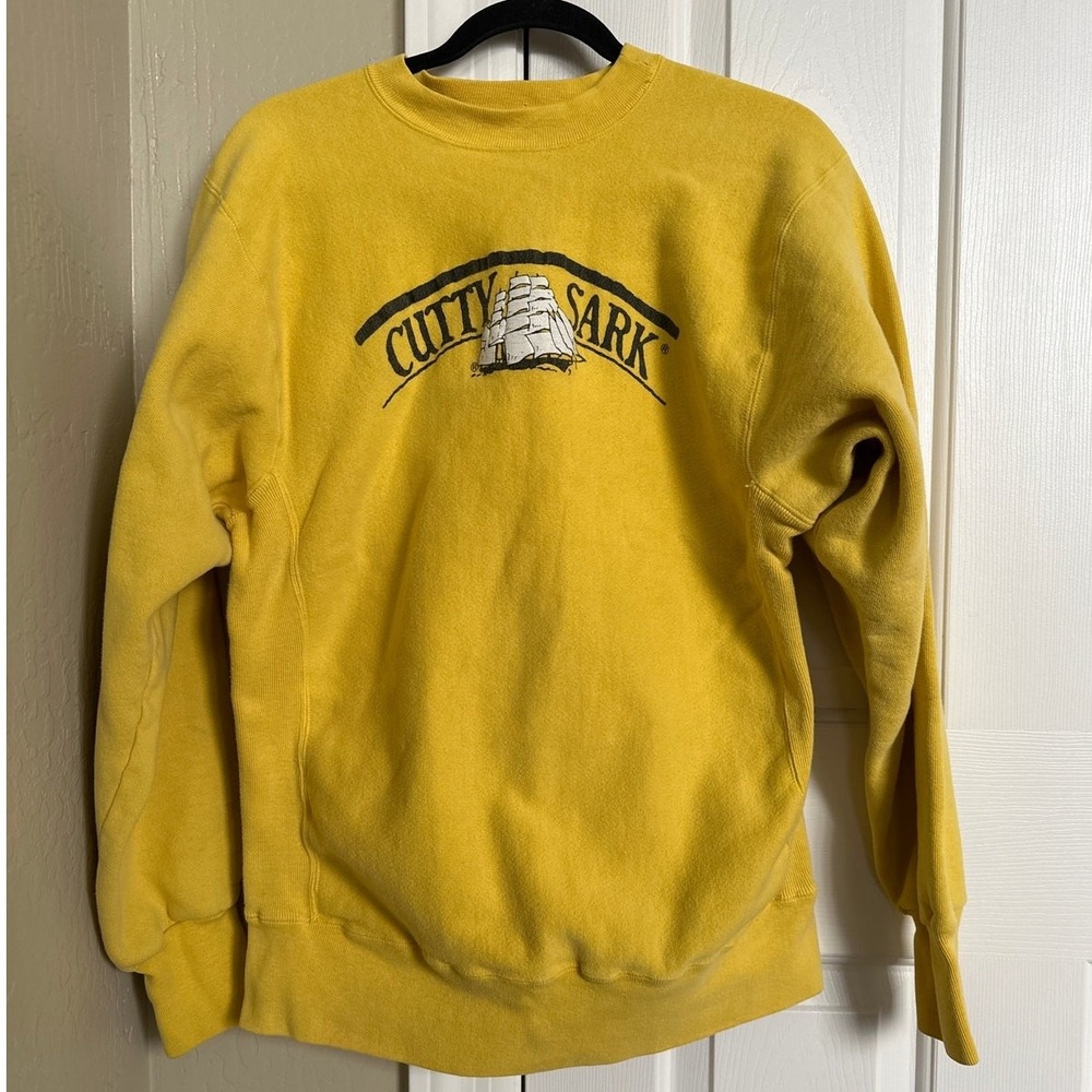Vintage 90s Cutty Sark Scots Whisky Sweatshirt |Yellow Graphic Crewneck Sailboat